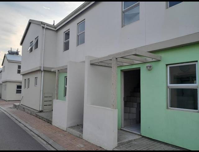 2 BEDROOM PROPERTY TO RENT IN HEIDERAND